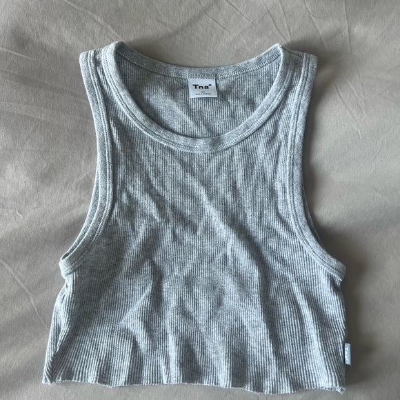 Heather chrome - Aritzia cropped ribbed racer tank - Picture 1 of 4
